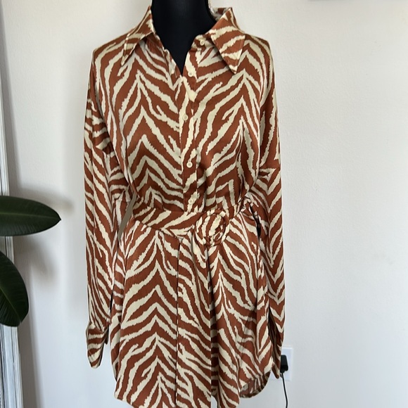 Acoa Dresses & Skirts - Brand new with tags button down dress with belt. Can be used also as a top